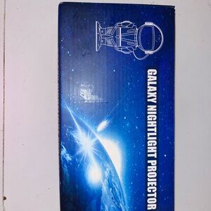 Galaxy Nightlight Projector with Remote – NEW in Box